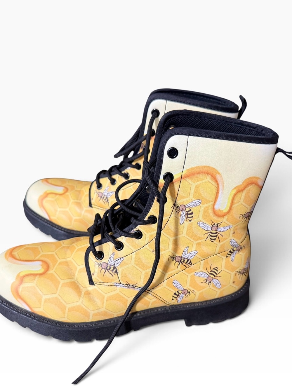 Beehive Honeycomb Lace-Up Combat Boots in Yellow WOMENS 9/MENS 7. UK 40